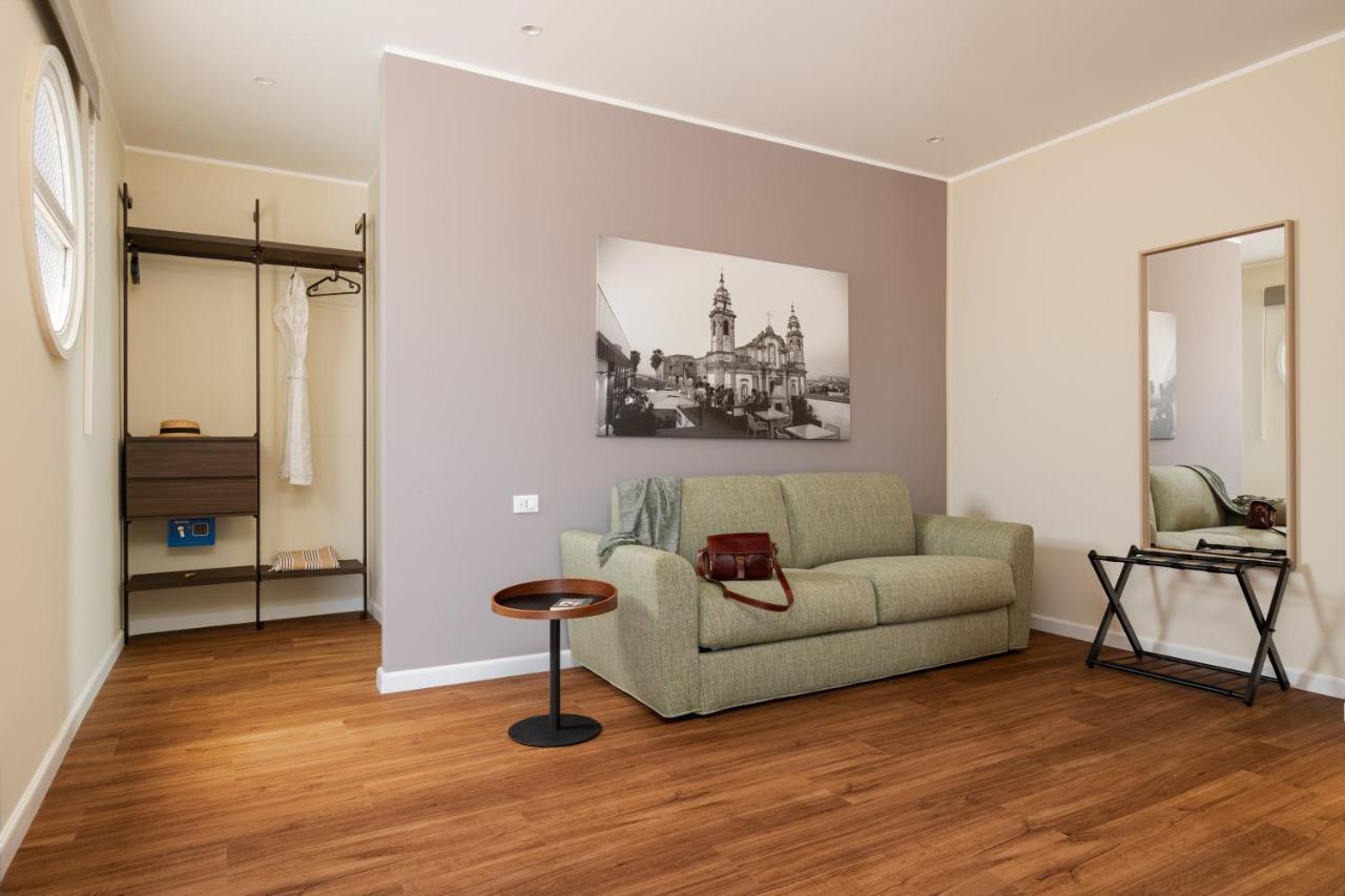 Suite Al Centro Di Palermo Con Terrazza Privata エクステリア 写真